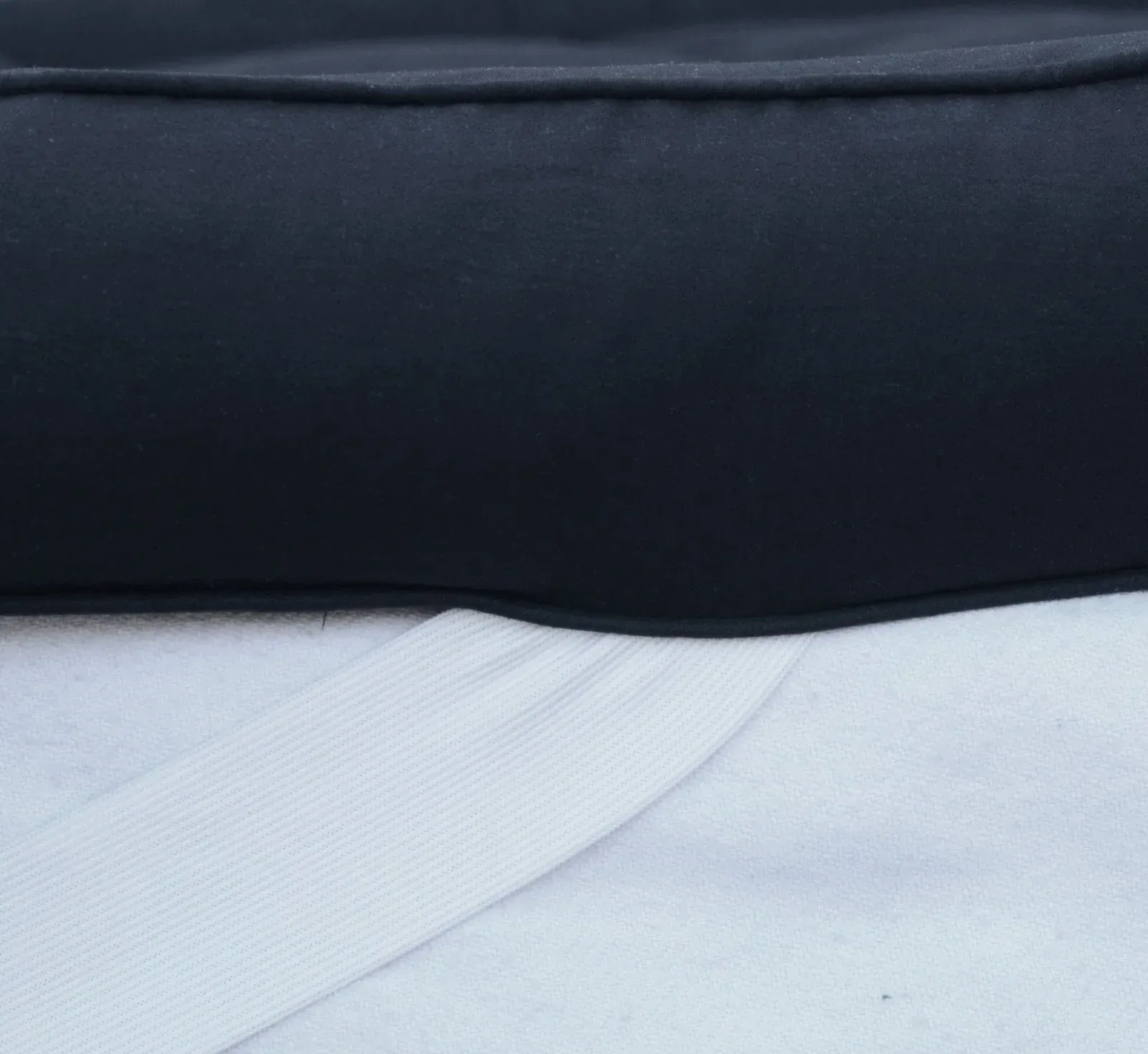 Cozy & Snug Black 800 GSM Extra Thick Mattress Topper lamzeen.com (2) Black 800 GSM extra thick cozy mattress topper with microfiber shell by LamZeen
